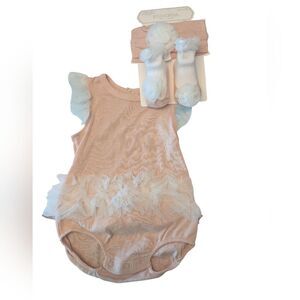 NWT Kyle And Deena 3 Piece Set Size 6-9 Months